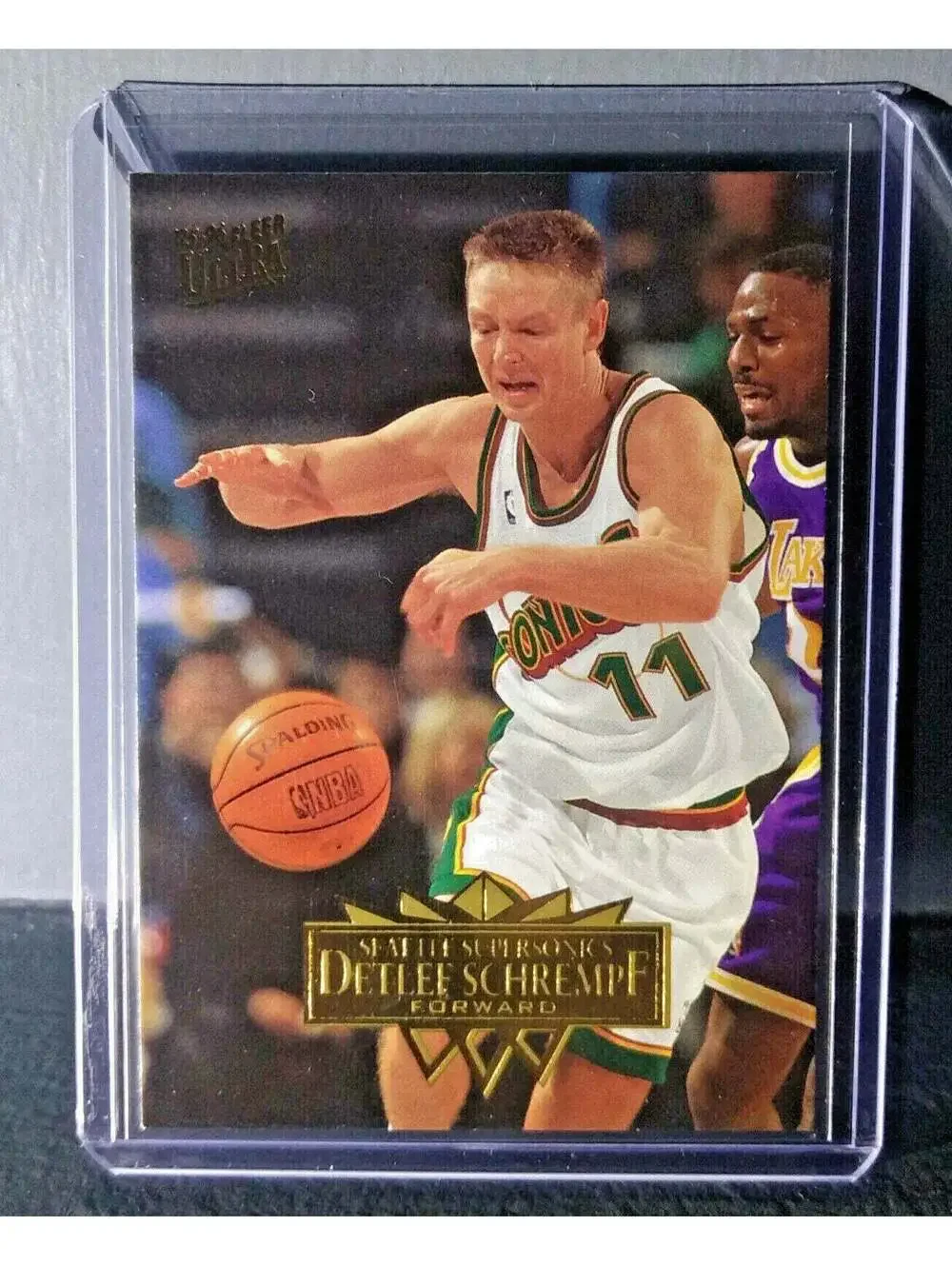1995-96 Detlef Schrempf #244 Basketball Card